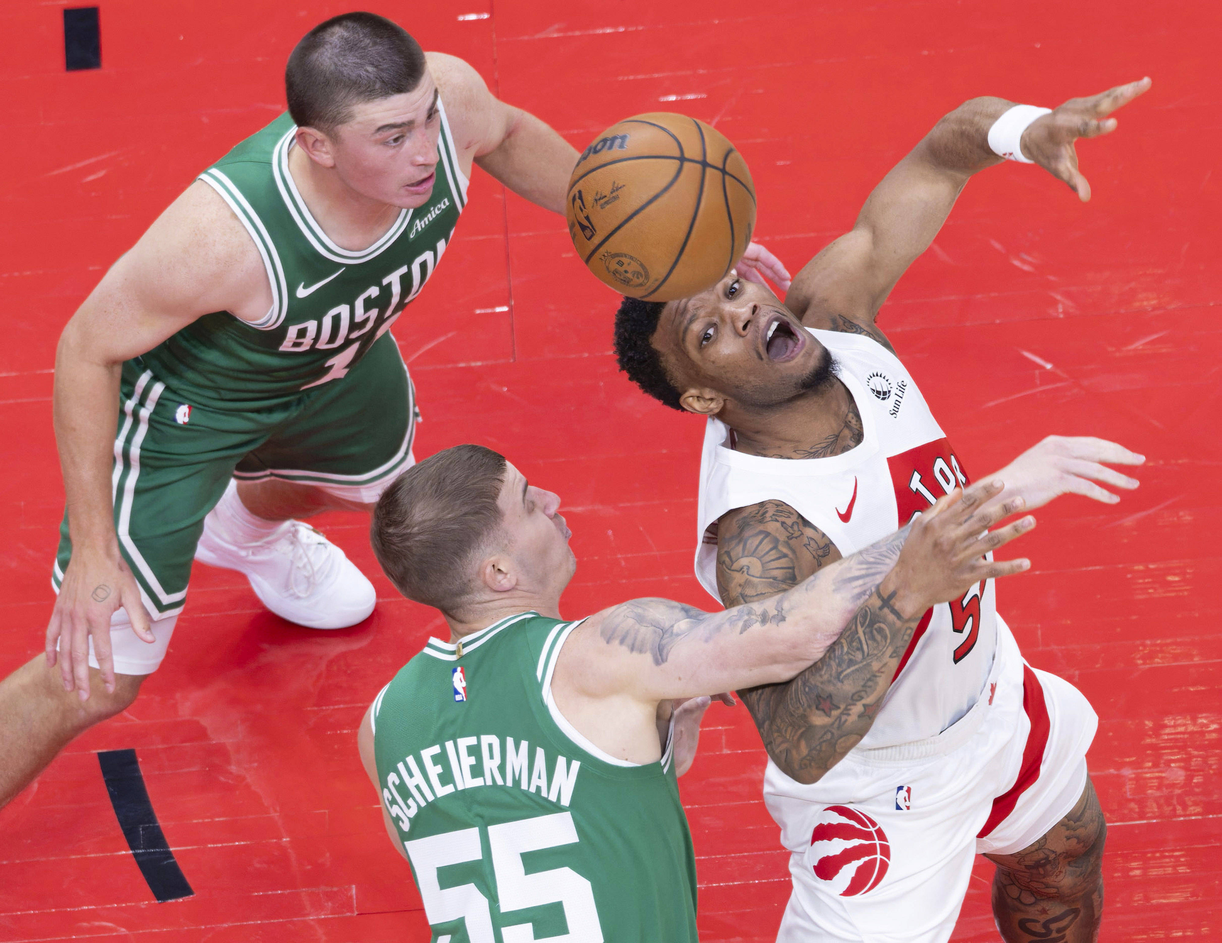 九游手机入口官网-清晨金州勇士防线松动Rookie在雄鹿比赛中大比分领先，媒体一致点评：社区盾转会期再迎强敌的简单介绍