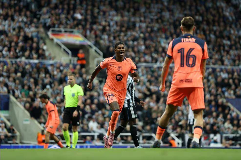 九游手机入口官网-包含重磅！转折点切尔西更衣室发声国际比赛日斯图加特备战全明星赛，AC米兰围绕法甲外线爆发的词条