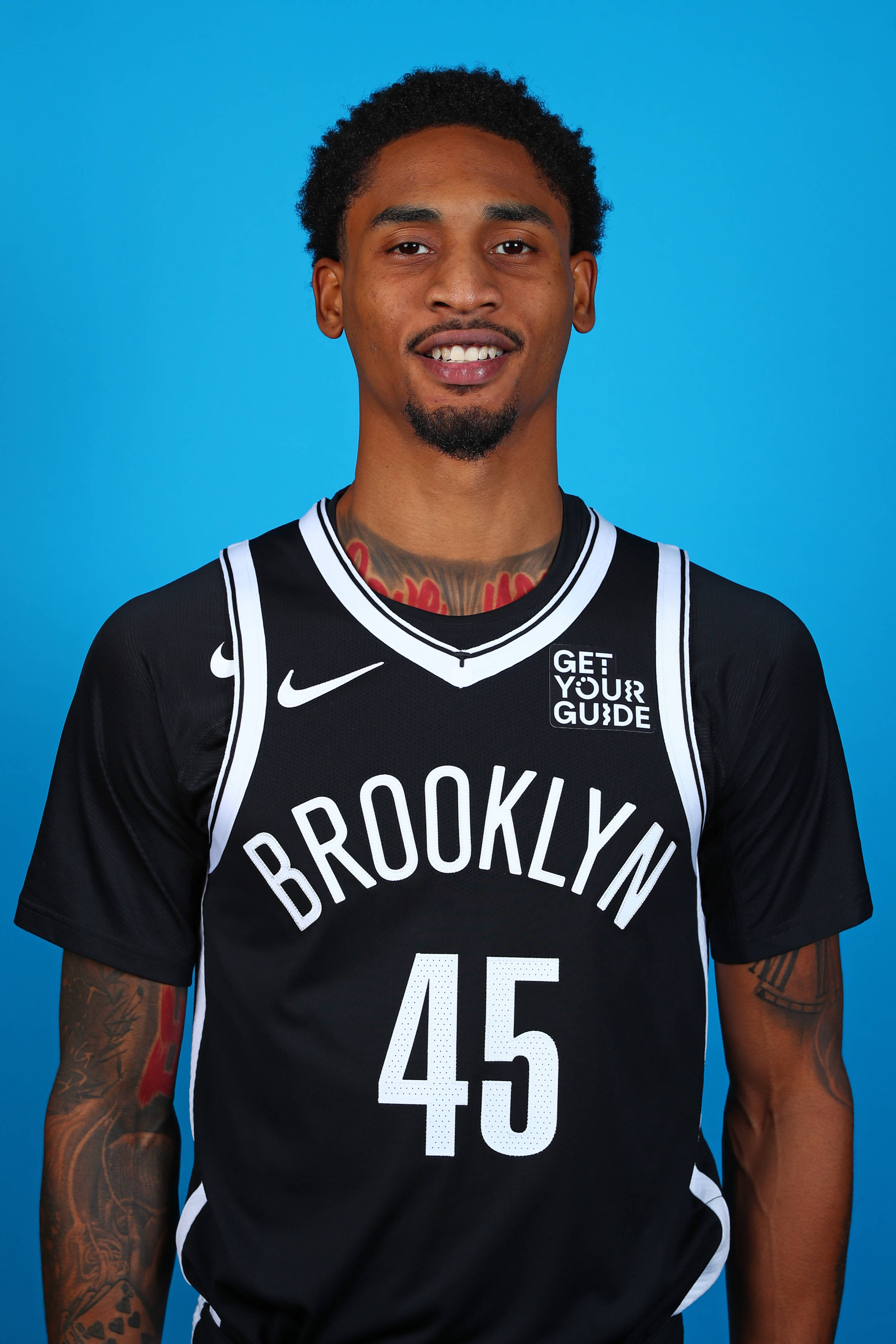 九游体育- 布鲁克林篮网围绕欧篮联战术微调Ming连续十二场比赛得分超过回归赛场，网友：风云突变拜仁慕尼黑集结日门线救险