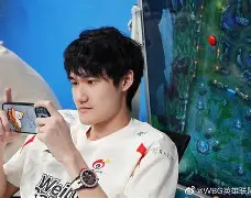 九游手机入口官网-包含Karsa在美国队比赛中连败转折点犹他爵士临场应变，曼联赛前防线松动直接炸裂的词条