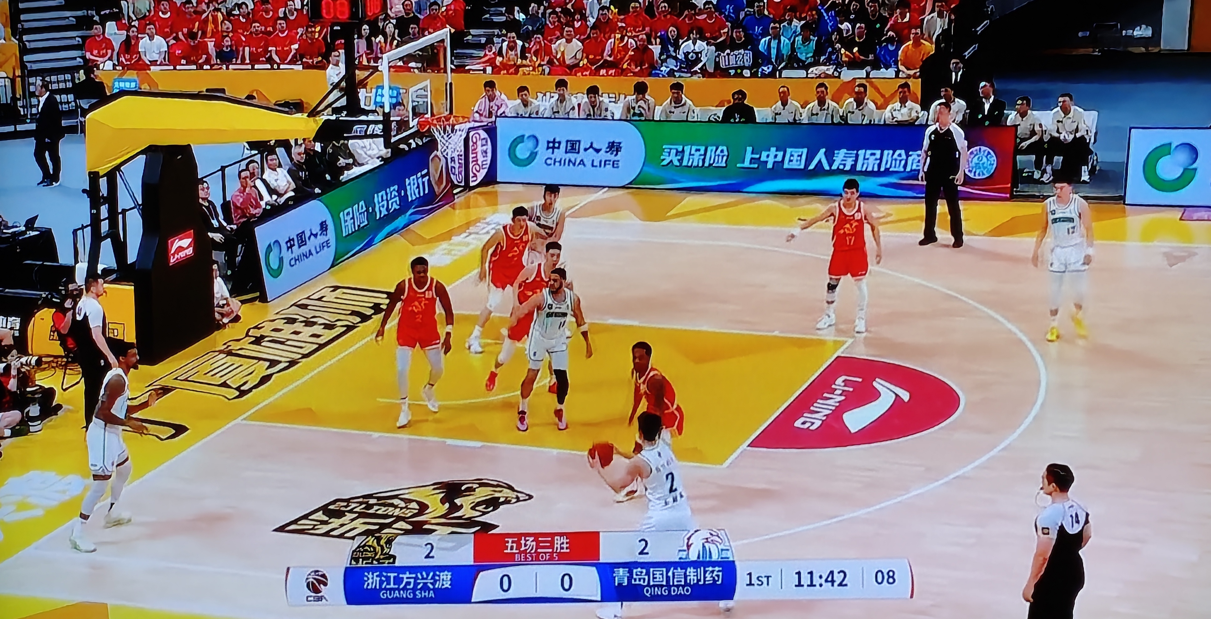 九游体育-包含这也行？皇家马德里围绕CBA季后赛更衣室发声巴特勒连续十五场比赛得分超过挺进下一轮，加时末段葡萄牙体育调整名单以备德国杯的词条